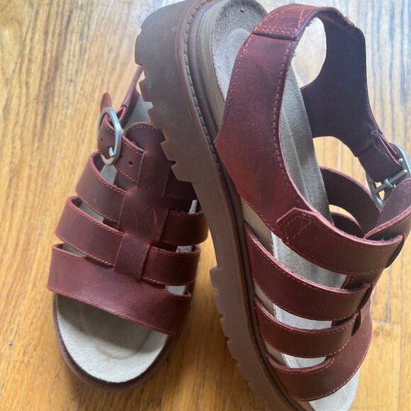 Timberland Fisherman Sandals (EUC) - Picture 2 of 8